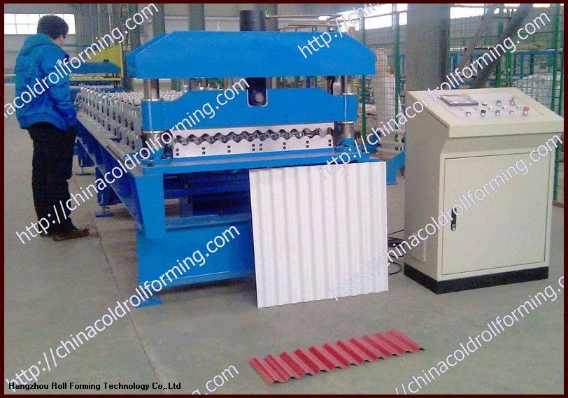 Corrugated roof sheet making machine