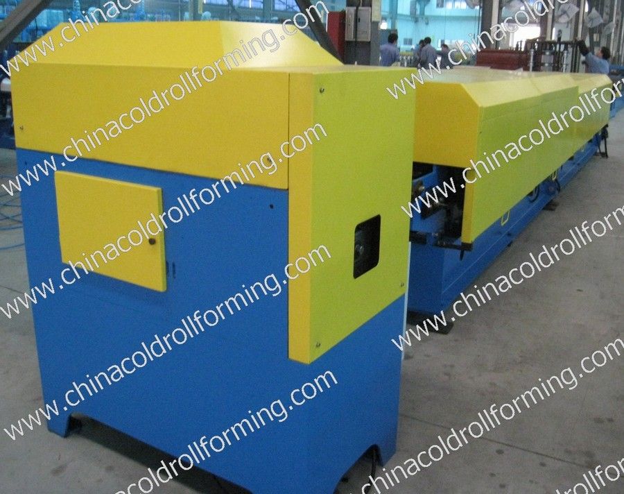 Downspout forming machine