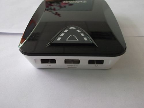 10000mAh High Capacity Three USB Polymer Mobile Battery Charger