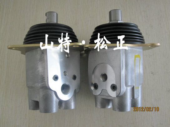 komatsu excavator spare parts pc200-7 pilot valve 702-16-03750