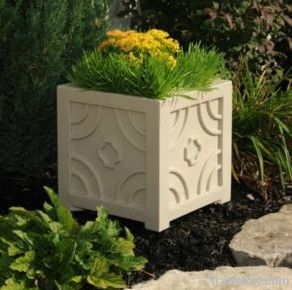 Decorating with Outdoor Flower Planter