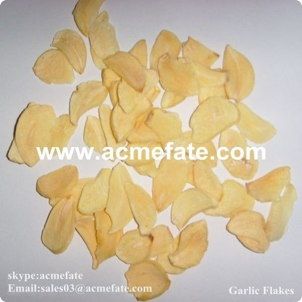 Dehydrated AD Garlic Flakes