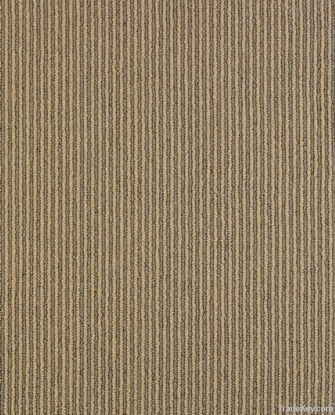Wool machine tufted carpet