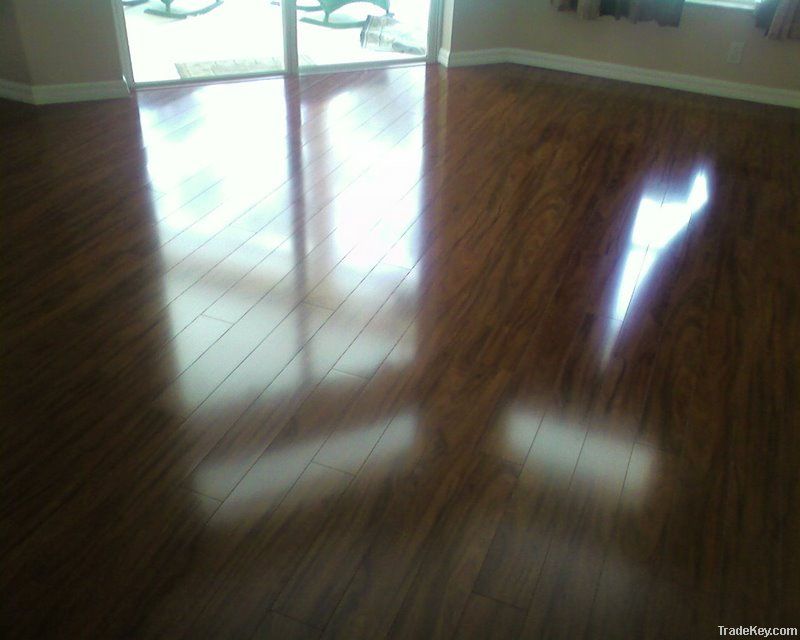 high gloss laminate flooring