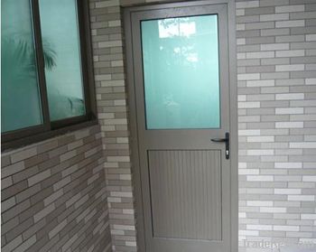 Aluminum swing door