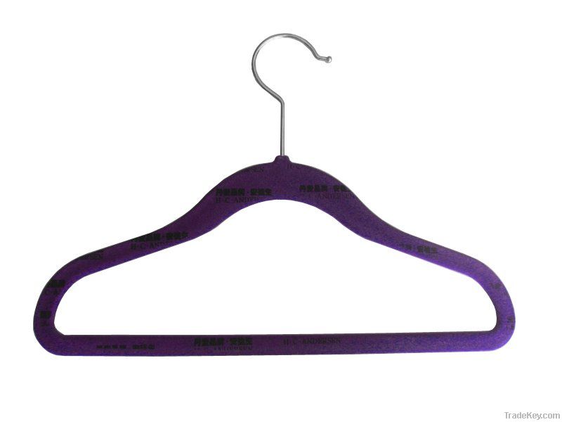 Velvet flocked hanger with indents