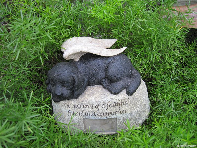 Garden pet's urn