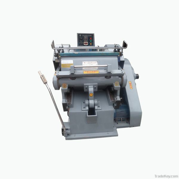 creasing and die cutting machine