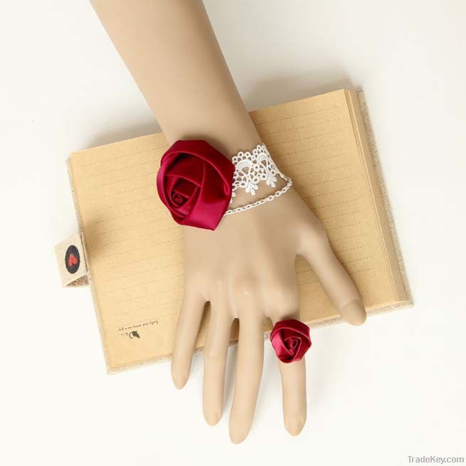 Charming Rose Ring with White Lace Bracelets