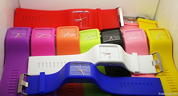 2012 fashion wide band silicone jelly watch