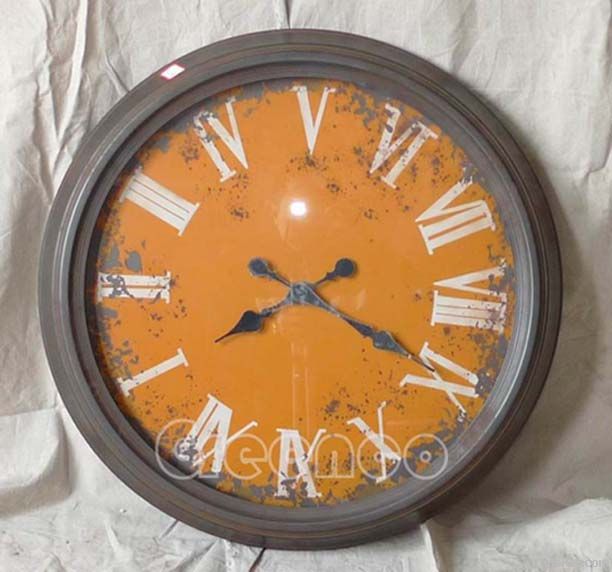 Metal antique round analog clock