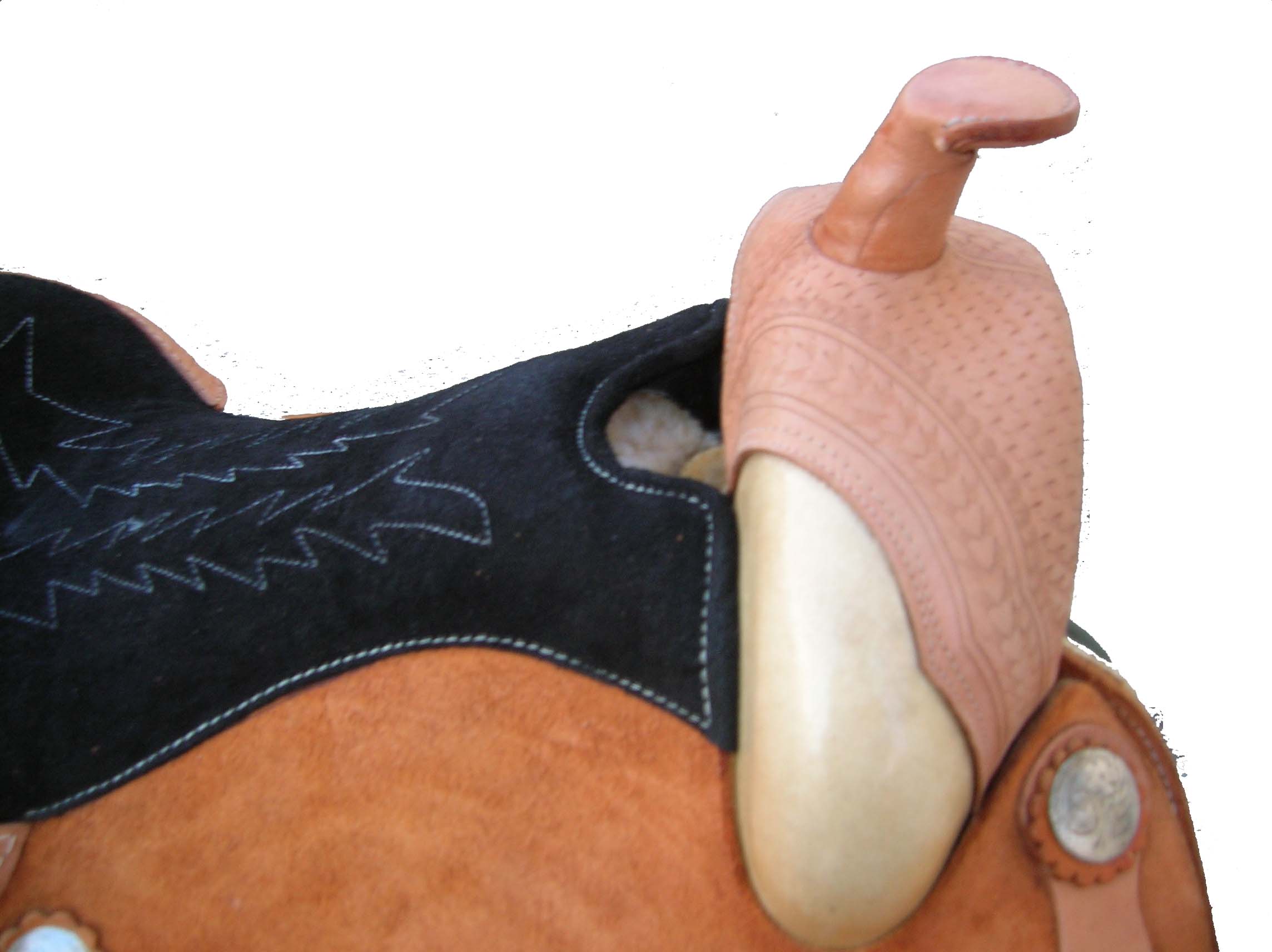 Roping style saddle