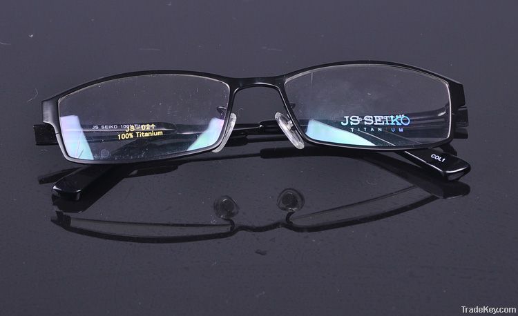 New Arrival With 100% Titanium Spectacle Frames