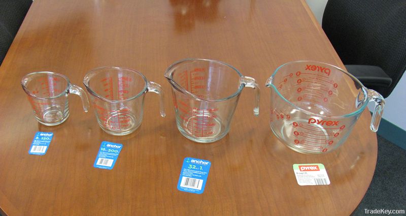 Glass measuring cups