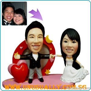 PERSONALIZED 3D LOVELY WEDDING CAKE TOPPER FIGURINES