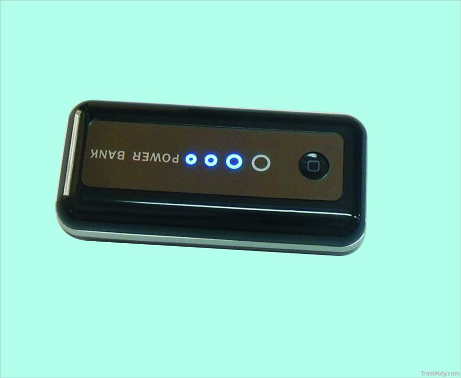 3000mAh power bank for iPhone, Cameras, MP4, iPod, GPS, PSP, PDA...