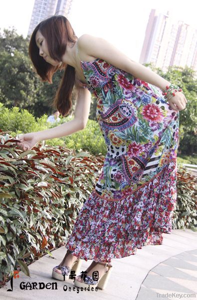 2012 Floral suspender skirt