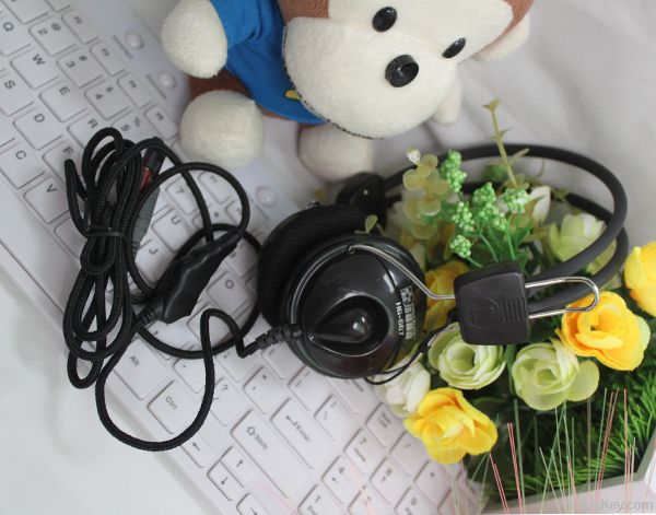 Promotion Customized headphone with mic for sells good