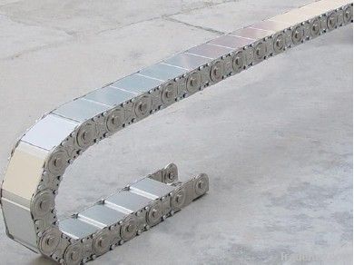 Steel cable drag chains