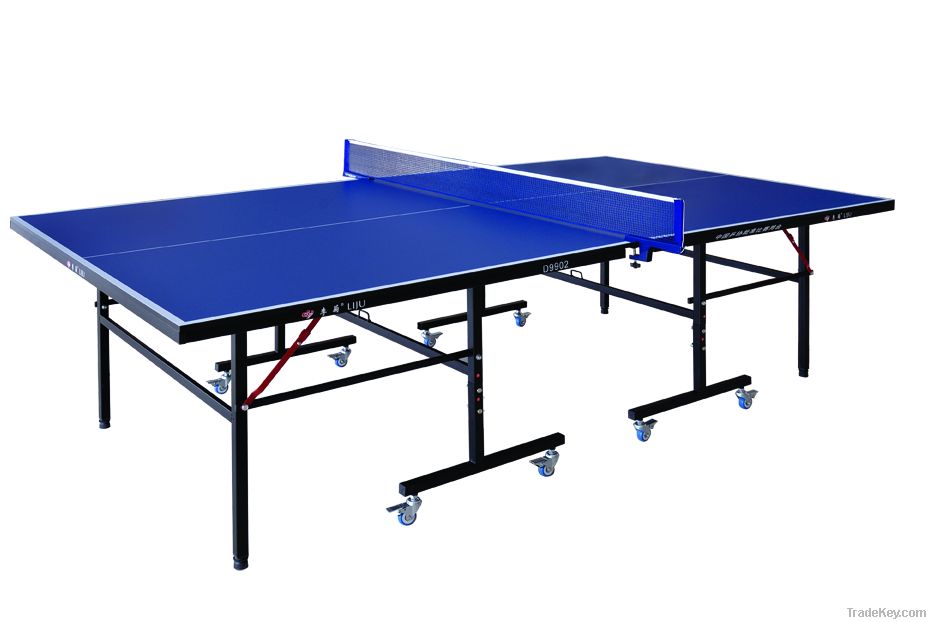 Single folding table tennis table