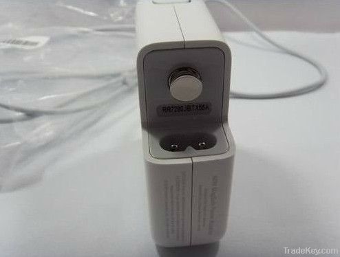 Stock for selling 5 -pin magnetic head 45W AC power Adapter