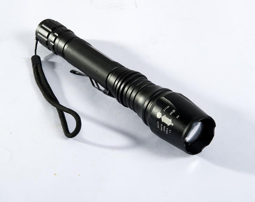 900lm T6 Rechargeable Focus Flashlight (SY-3002)