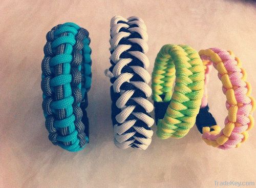 2012 newest survival paracord bracelet