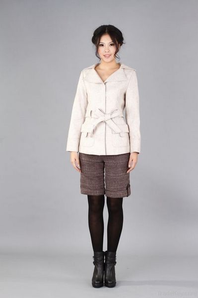 Fashion Turndown Collar Beige Belted Wool Coat