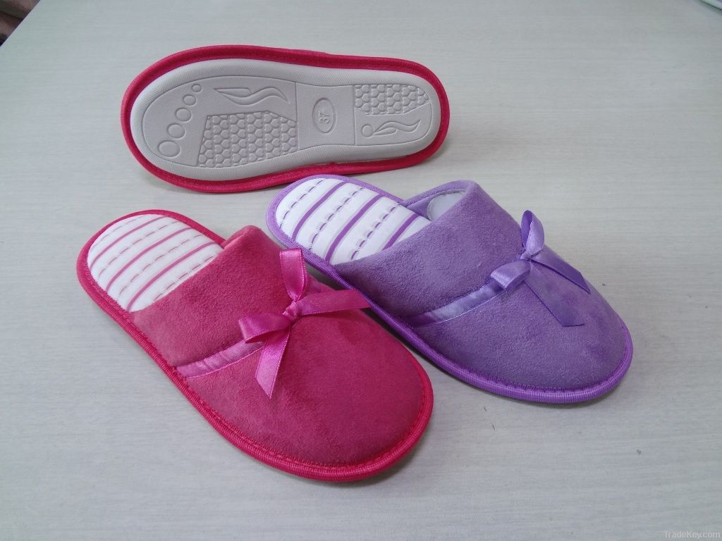 footwear, slipper