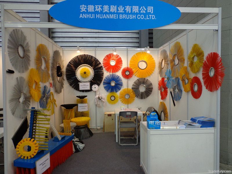 Poly Brushes for Road Sweeper