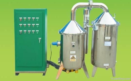 Electric high effect energy efficient water distiller