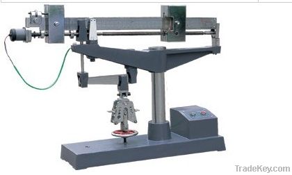 Electric flexure testing device, flexural strength testing machine