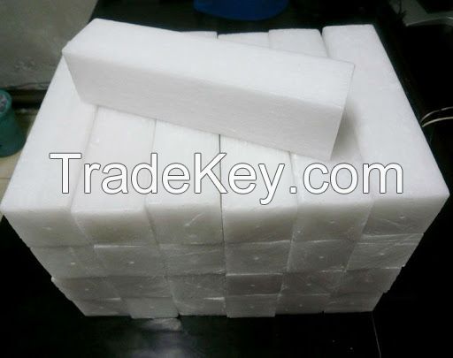 Refined paraffin wax for candle making 