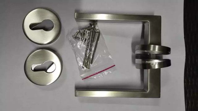 Bathroom design of stainless steel door handle