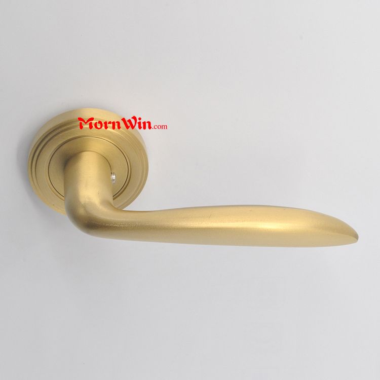High Quality Graceful Style Gold Finish Brass Made Door Lever Handle