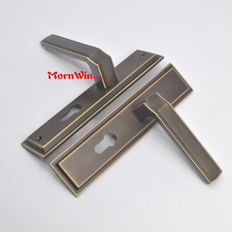 Best selling Traditional Solid Brass Door Lever Handle on Back Plate
