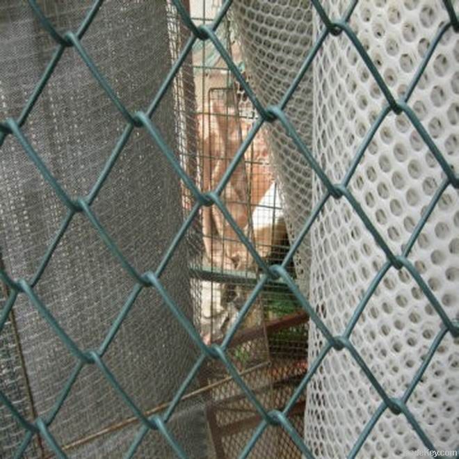 Chain link fence (PVC coated, galvanized)
