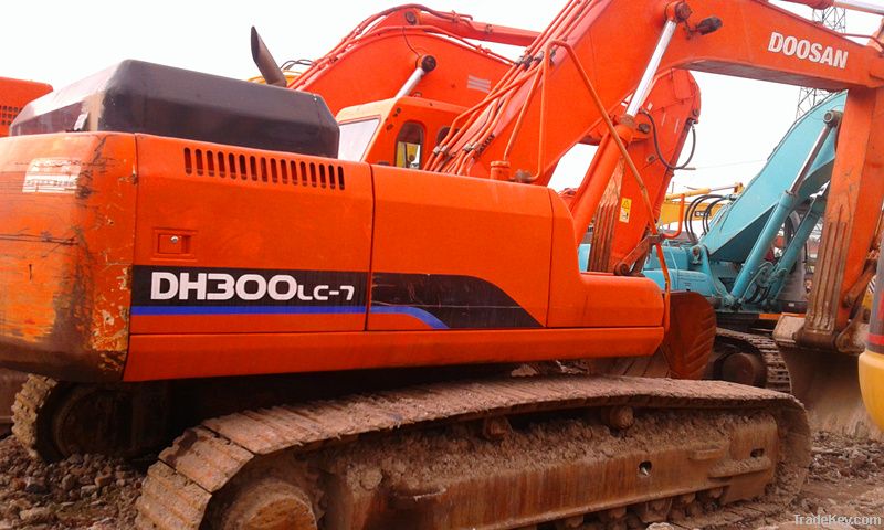 sell used Doosan DH300LC-7 Excavator
