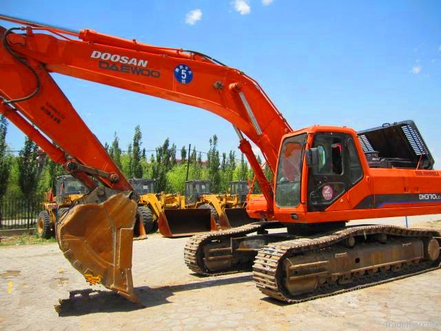 sell used Doosan DH370LC-7 Excavator