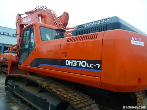 sell used Doosan DH370LC-7 Excavator