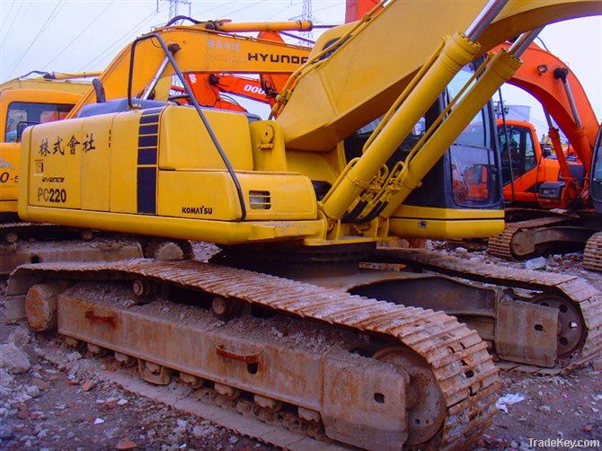 used komatsu PC220-6 excavator