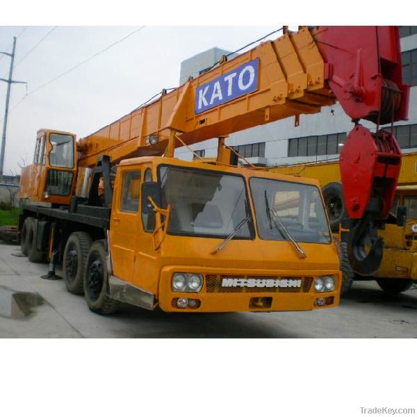 Sell Used KATO NK-300E Truck Crane