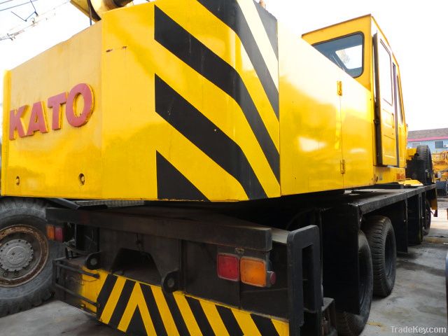 Sell Used KATO NK-400E-V Truck Crane