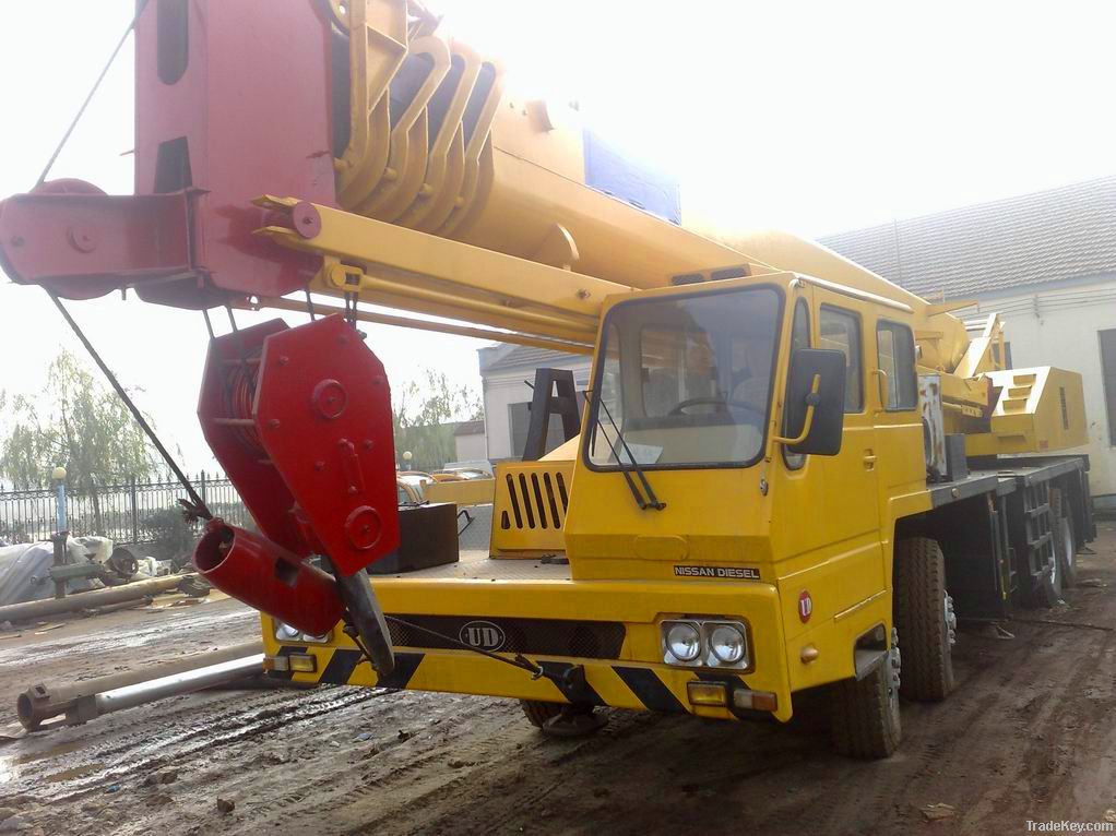 Used KATO NK-500E-V Truck Crane