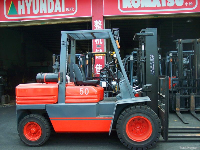 Used TOYOTA FD50 Forklift