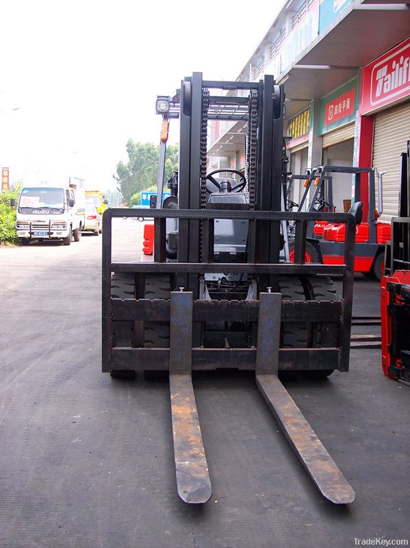 Used TOYOTA FD50 Forklift