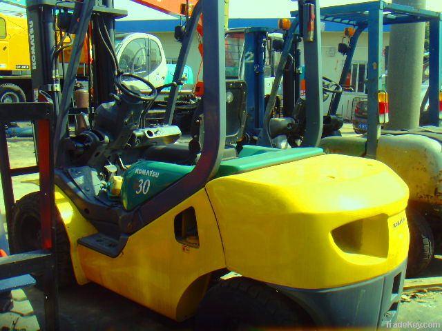 Used KOMATSU FD30-17 Forklift