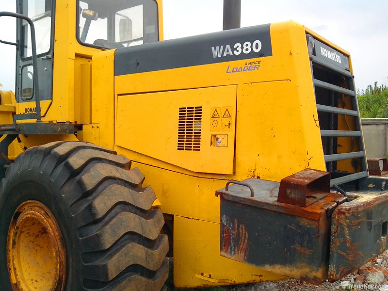 Used KOMATSU Wheel loader (WA380-3)