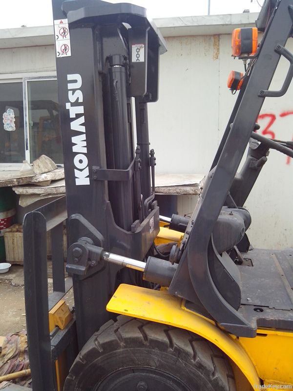 Used KOMATSU 50 forklift