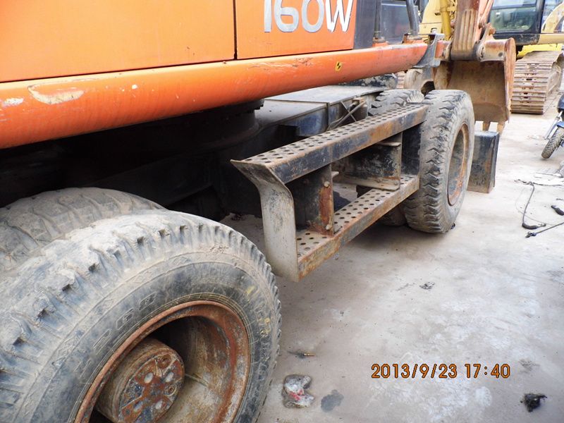 Used HITACHI ZX160W Wheel excavator